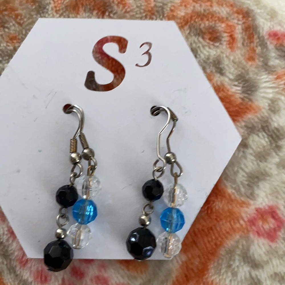 Set of two beaded earrings🧨